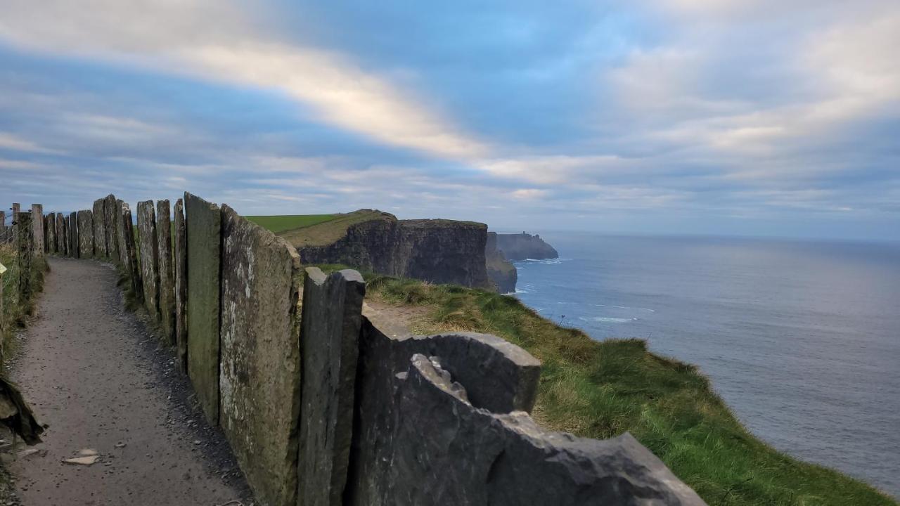 Moher Lodge Liscannor Eksteriør billede
